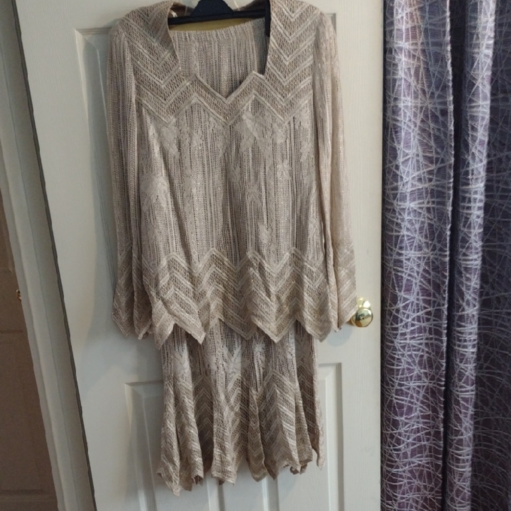 Damianou Metallic Two Piece Set